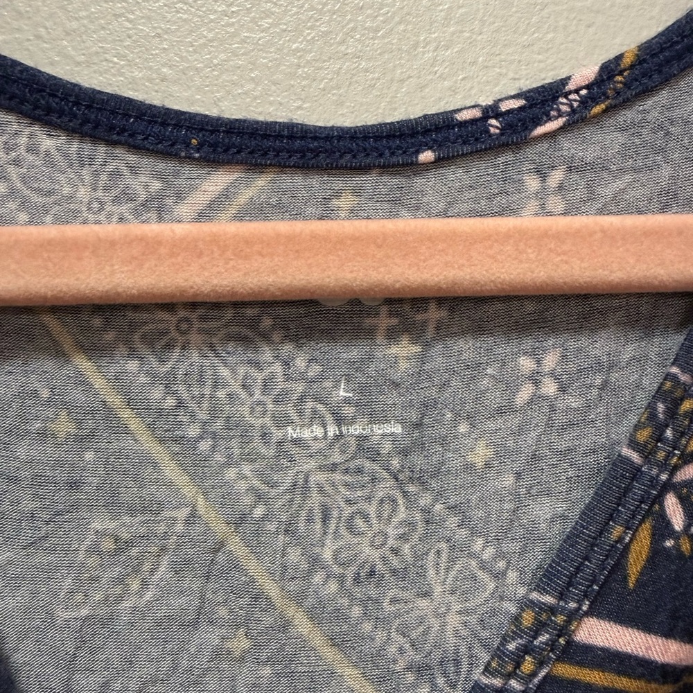 Navy Blue Patterned Top - Picture 3 of 4